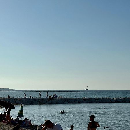 Отель La Casa Dei Nonni Al Mare Бари Экстерьер фото
