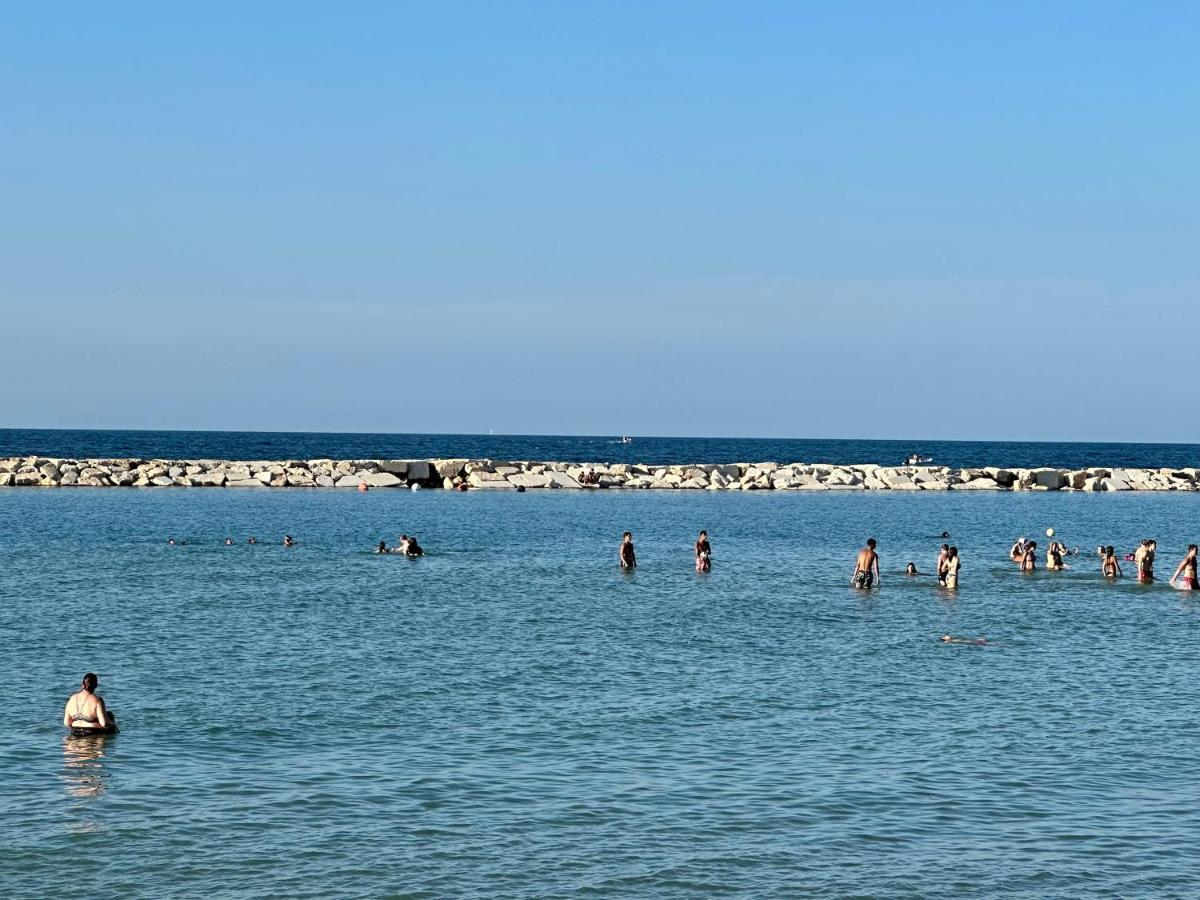 Отель La Casa Dei Nonni Al Mare Бари Экстерьер фото